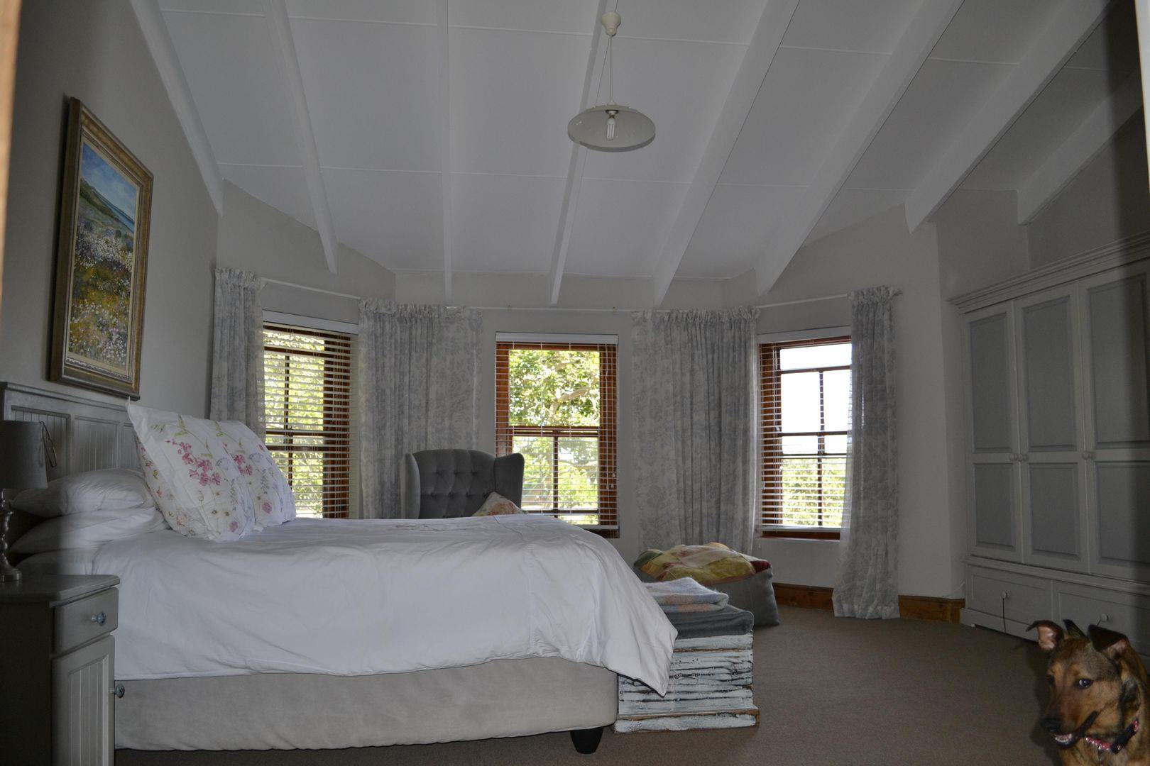 5 Bedroom Property for Sale in Die Eiland Western Cape